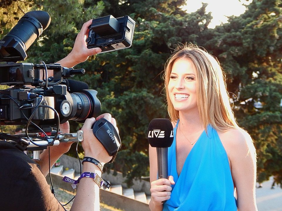 reporter, camera, journalist-852096.jpg